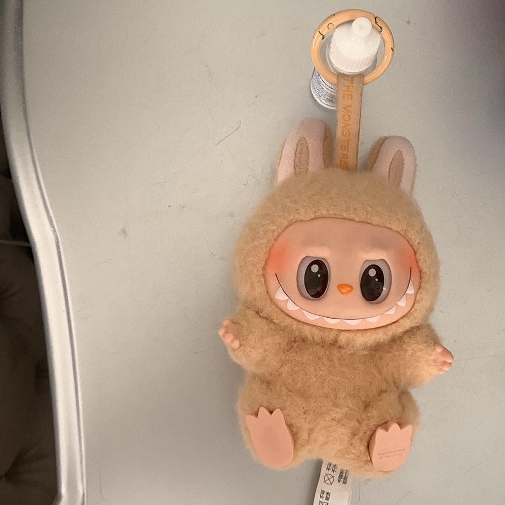 Authentic Labubu beige - Picture 2 of 5